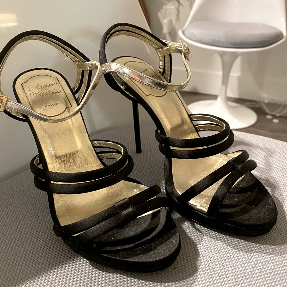SOLD Roger Vivier sandal heel pumps